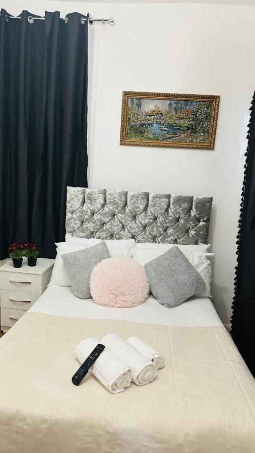 City Lodge Excel Лондон Экстерьер фото