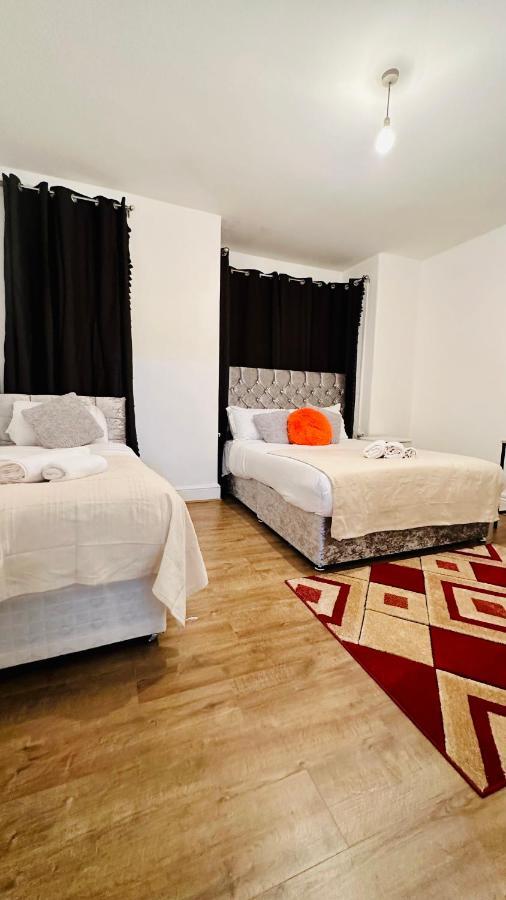 City Lodge Excel Лондон Экстерьер фото